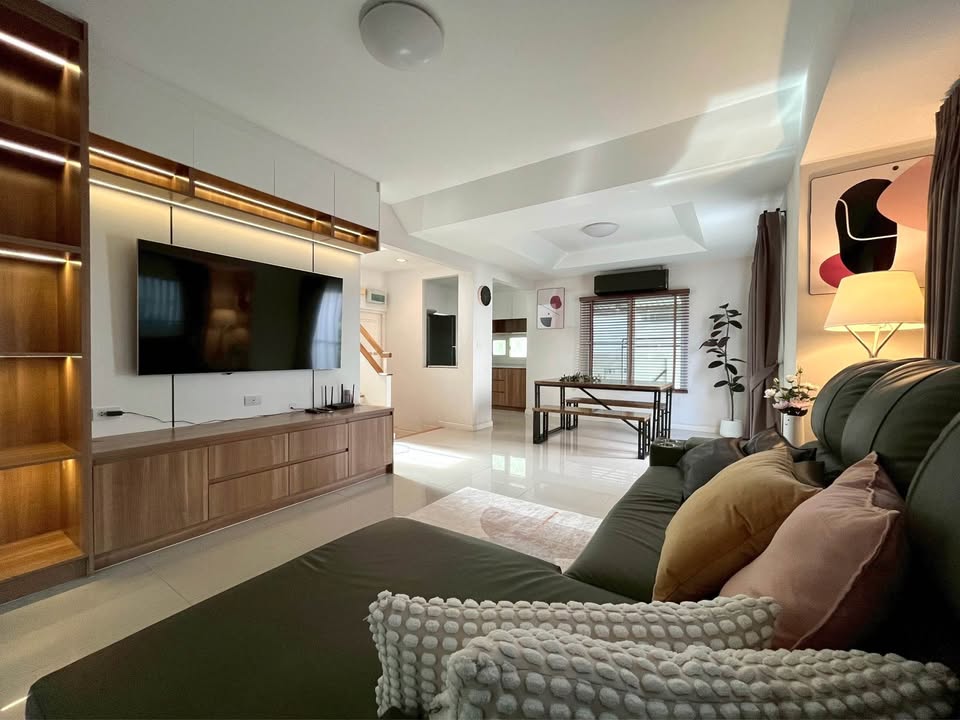 House LM000812