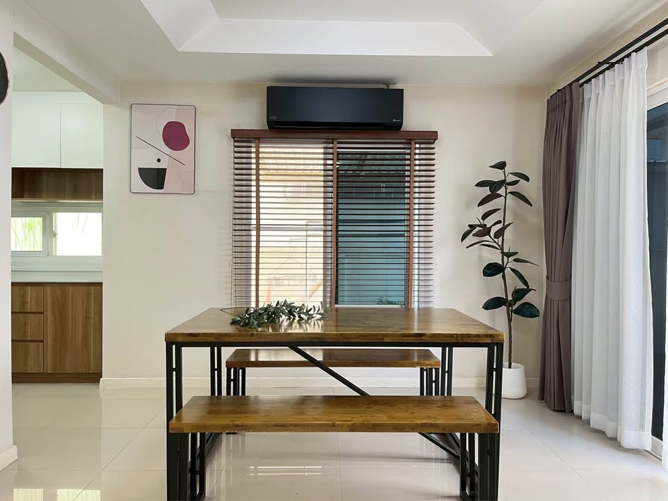 House LM000812
