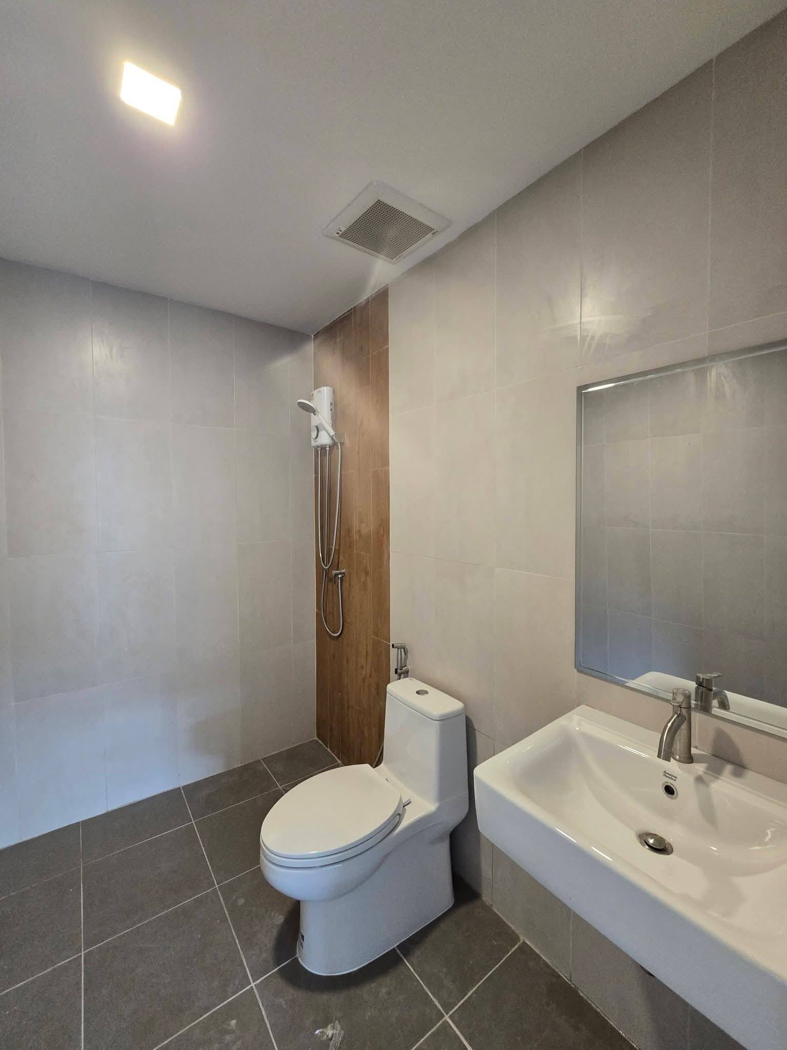 House LM000817