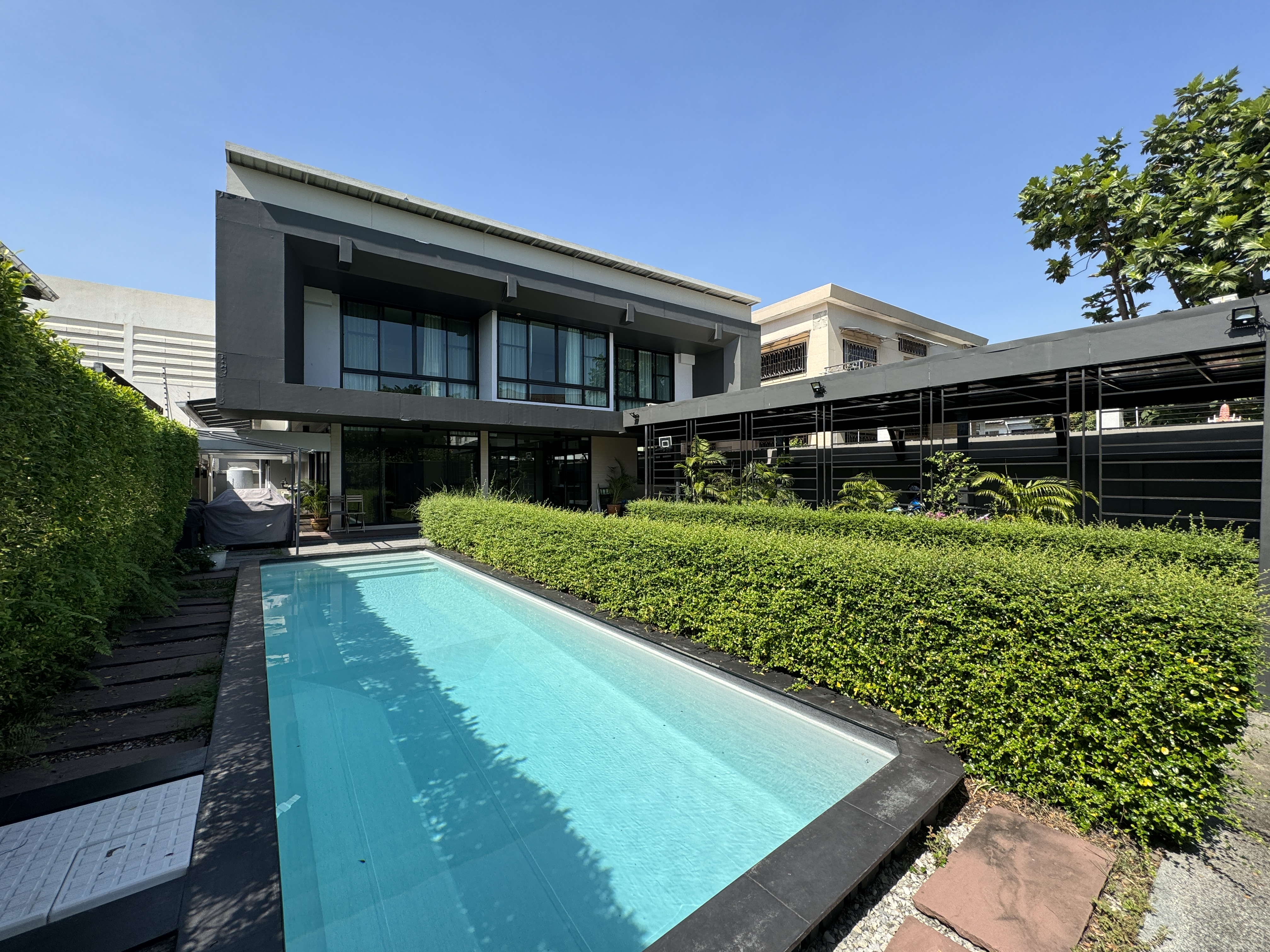 House LM000818