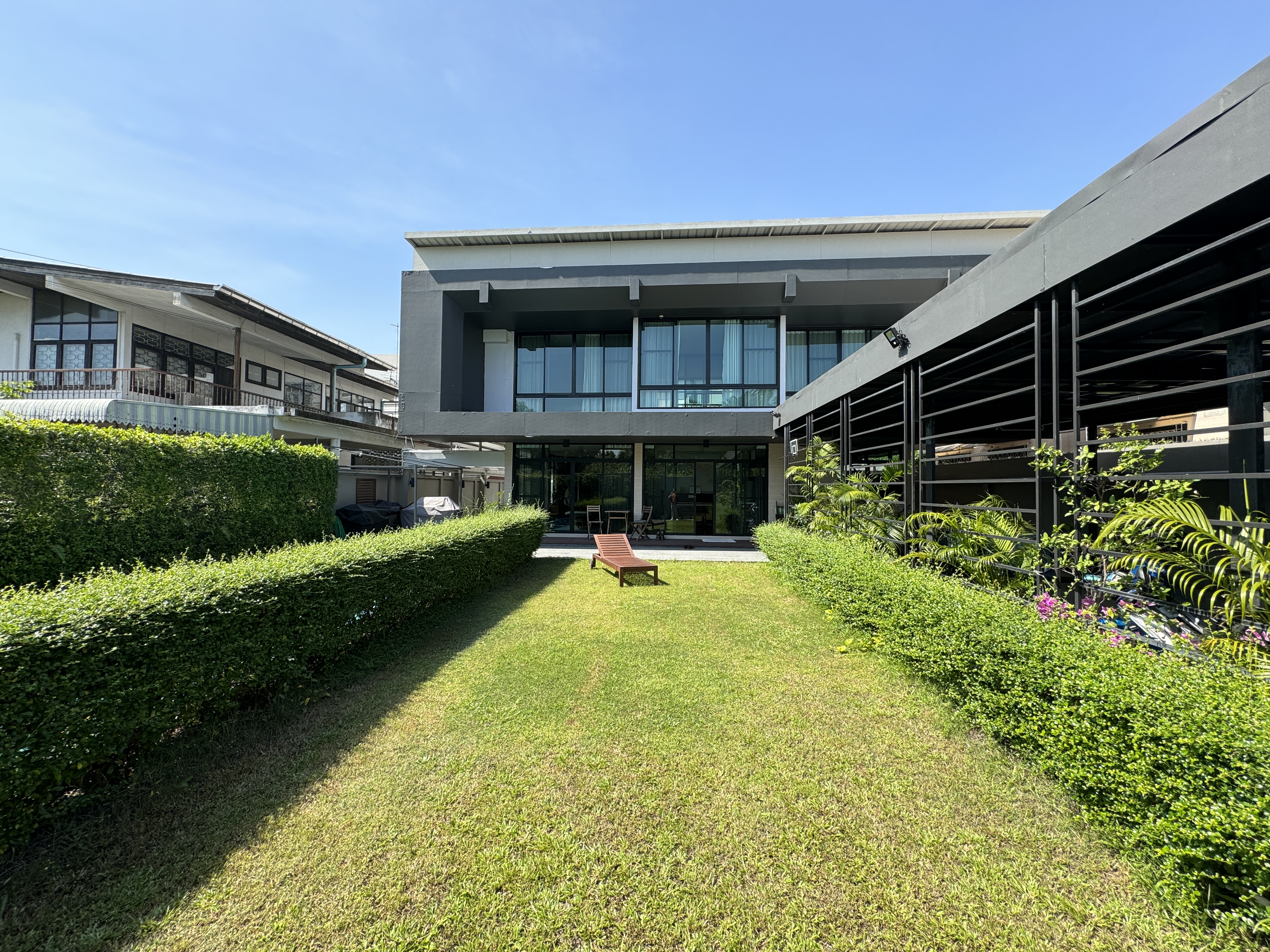 House LM000818