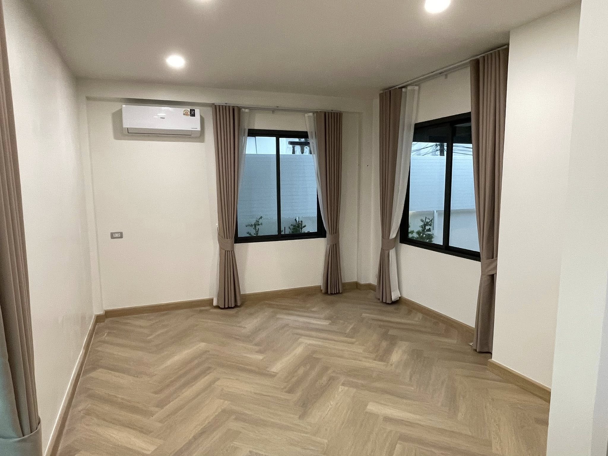House LM000821