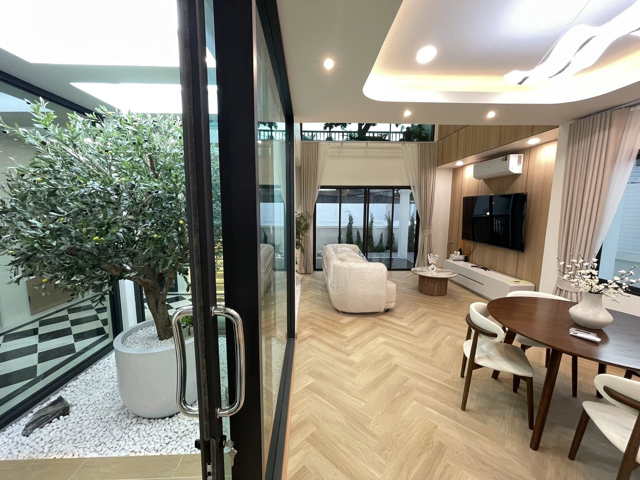 House LM000821