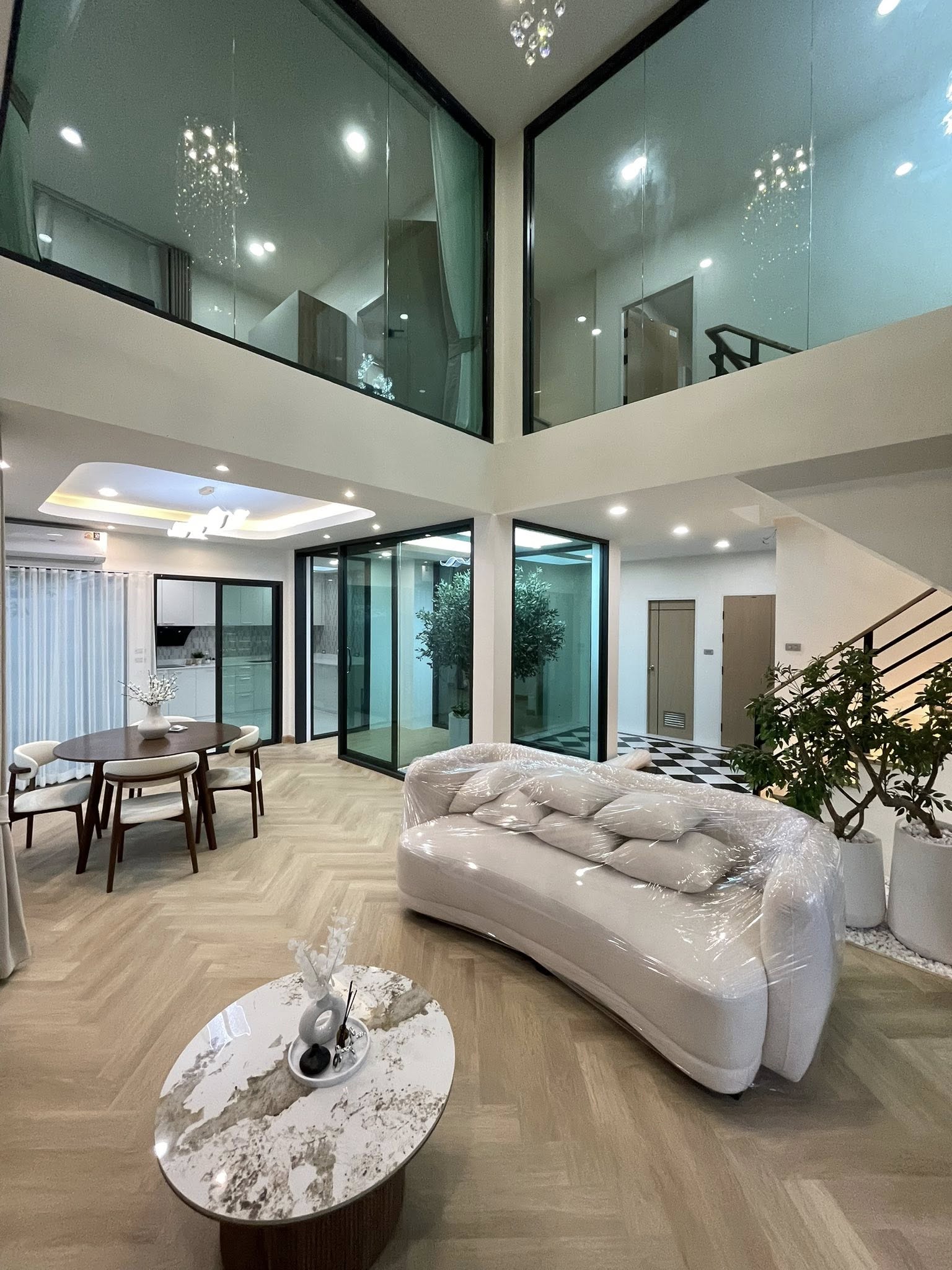 House LM000821