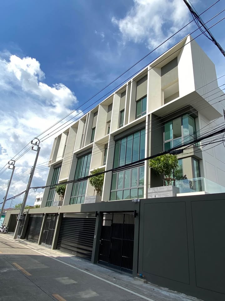 Home Office LM000824