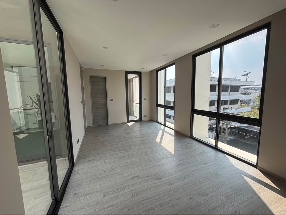 Home Office LM000824