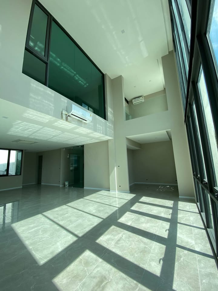 Home Office LM000824