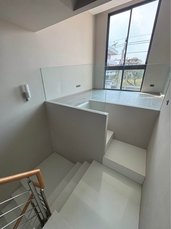Home Office LM000824