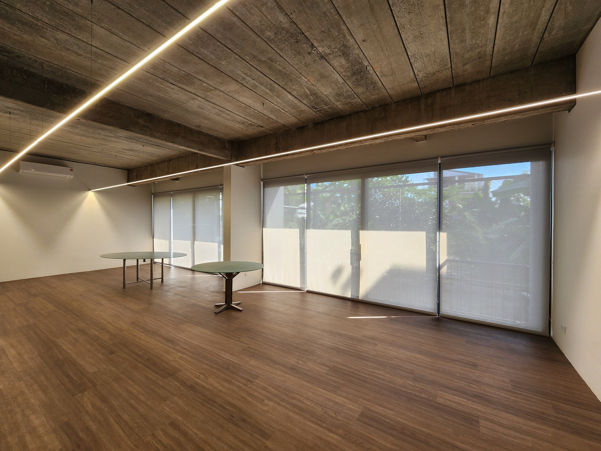 Home Office LM000826