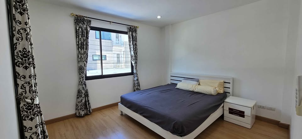 Home Office LM000832