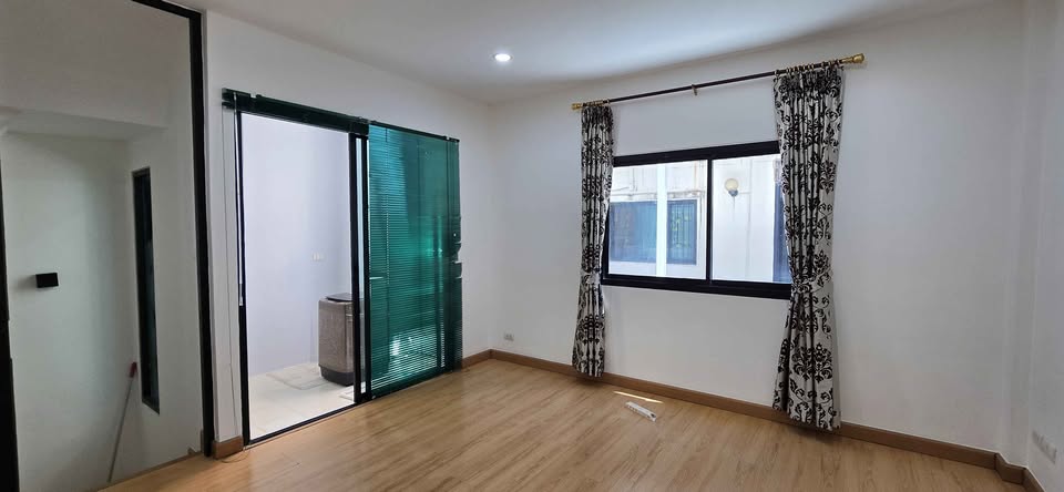 Home Office LM000832