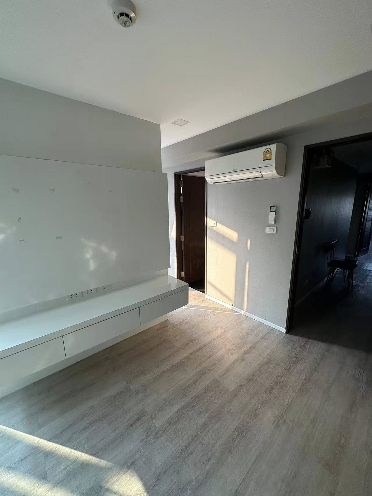 Home Office LM000833