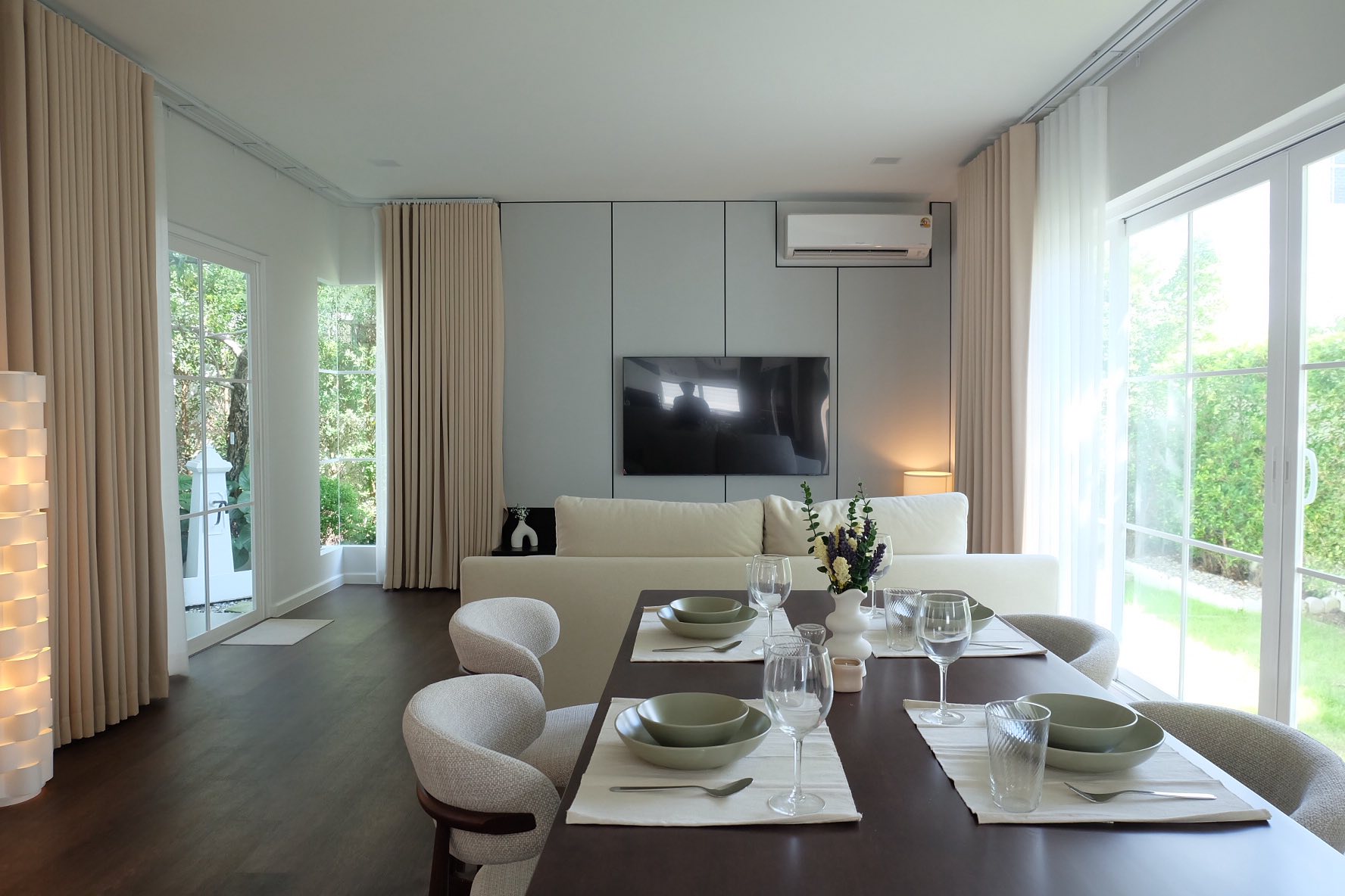House LM000836