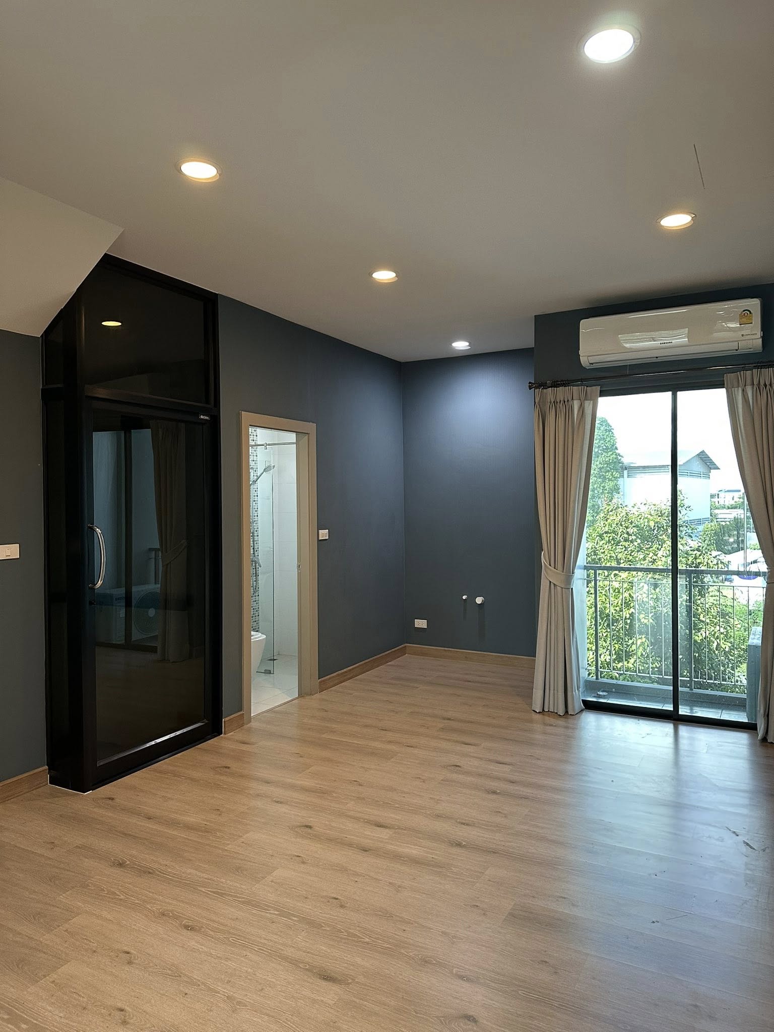 Home Office LM000838