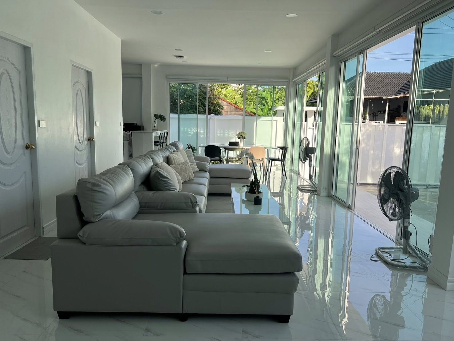 Home Office LM000839