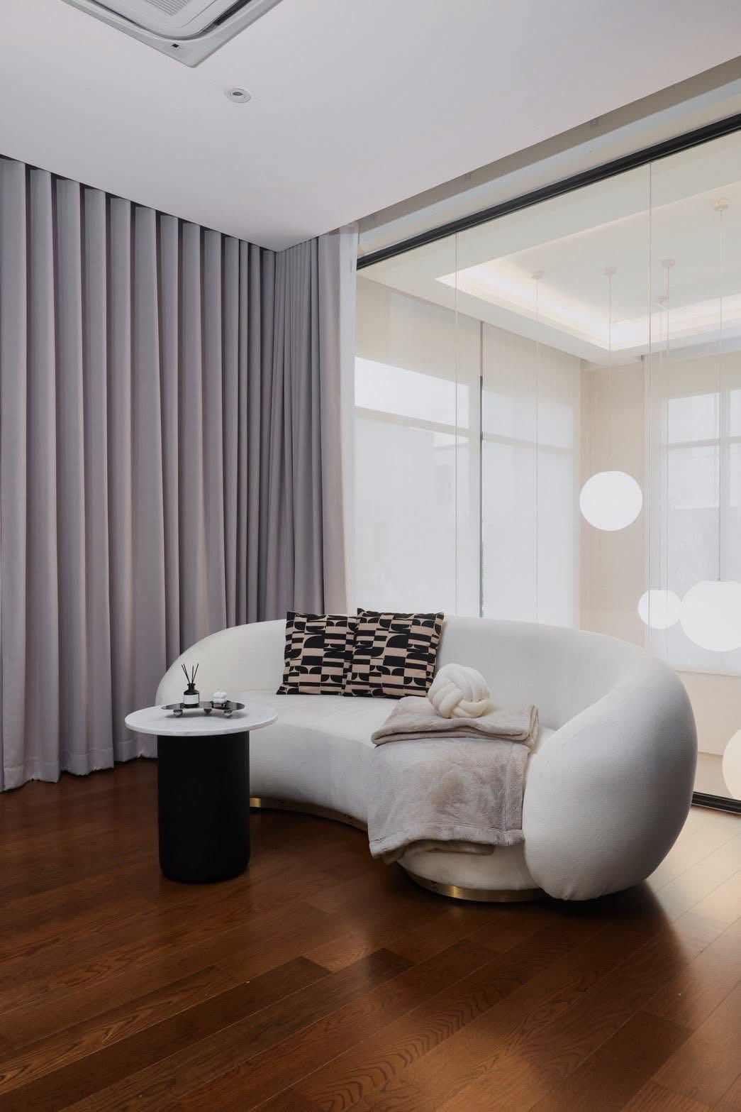 House LM000840