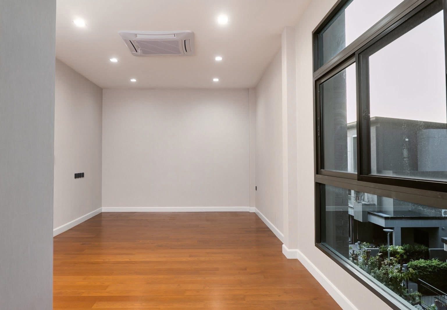 House LM000840