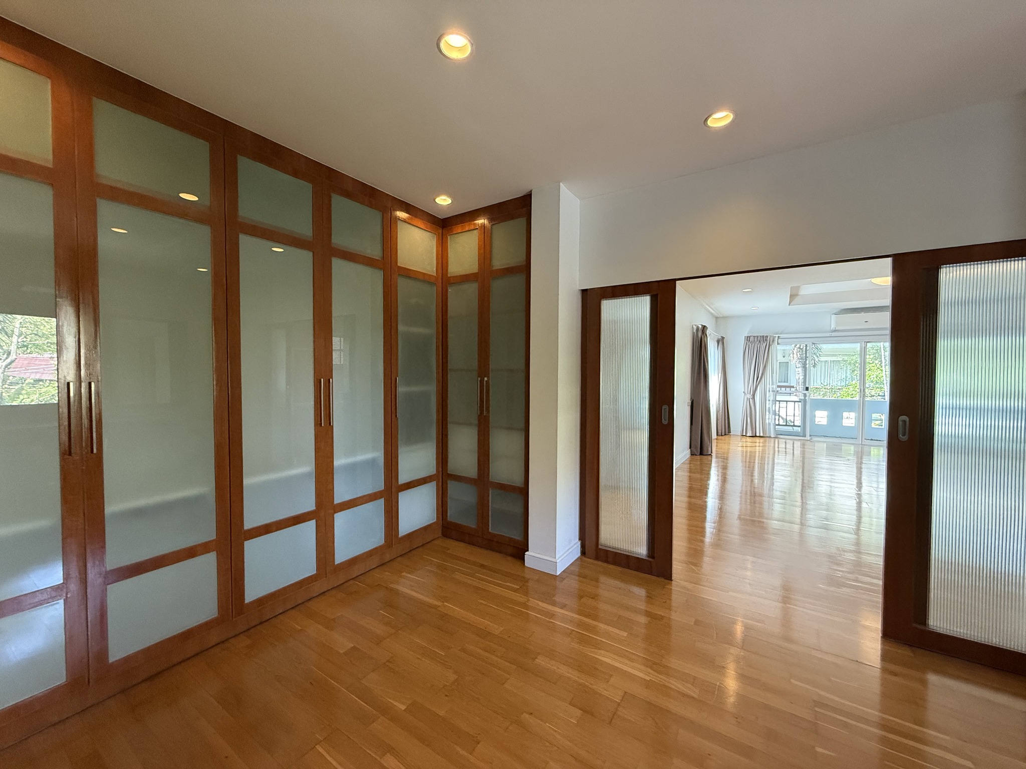 House LM000844