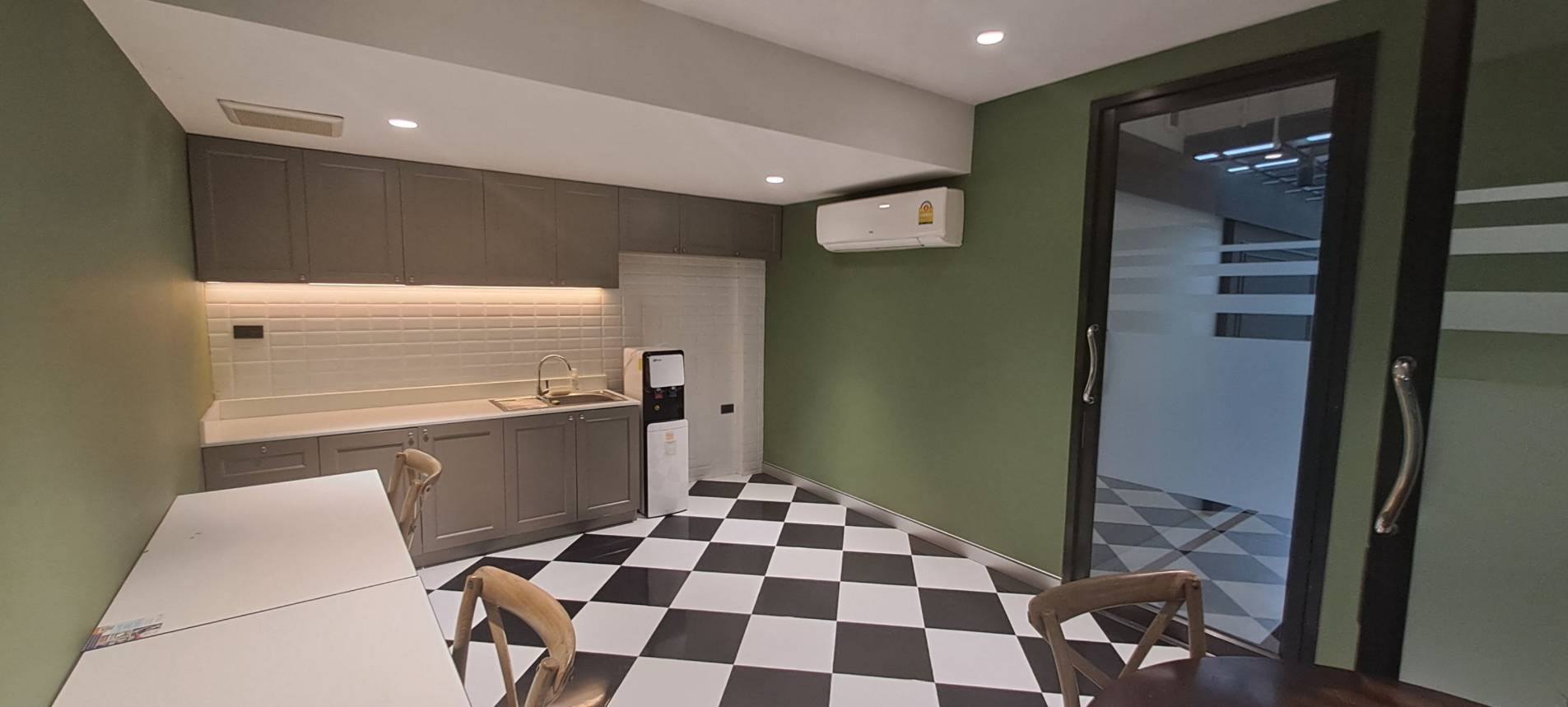 Home Office LM000848
