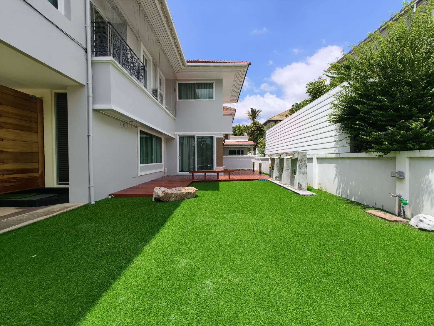 House LM000849