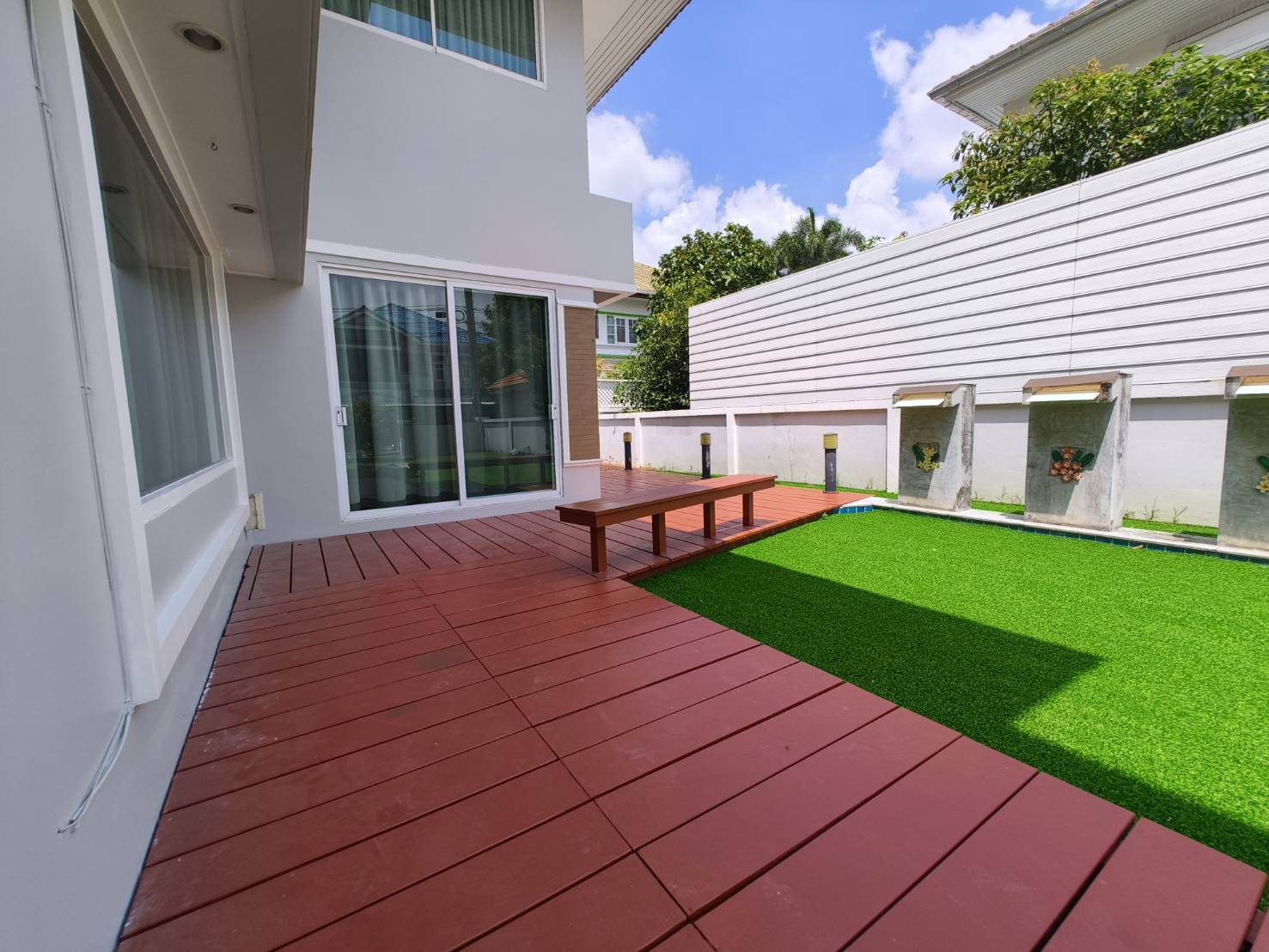 House LM000849
