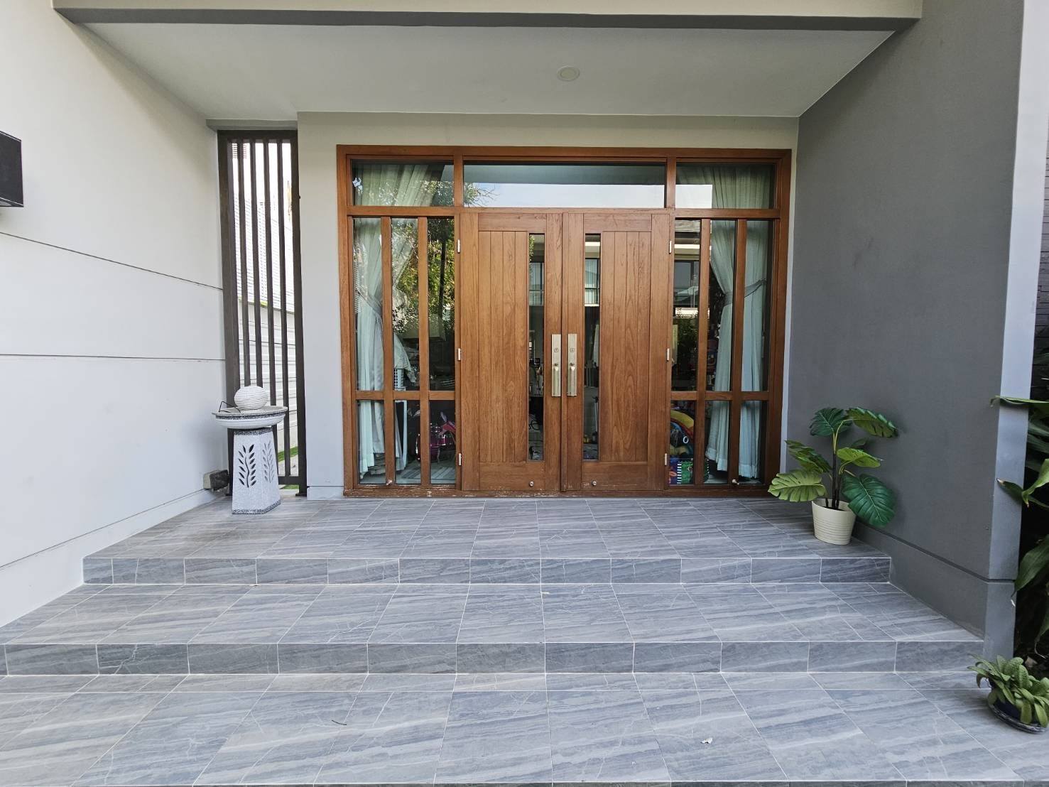 House LM000850