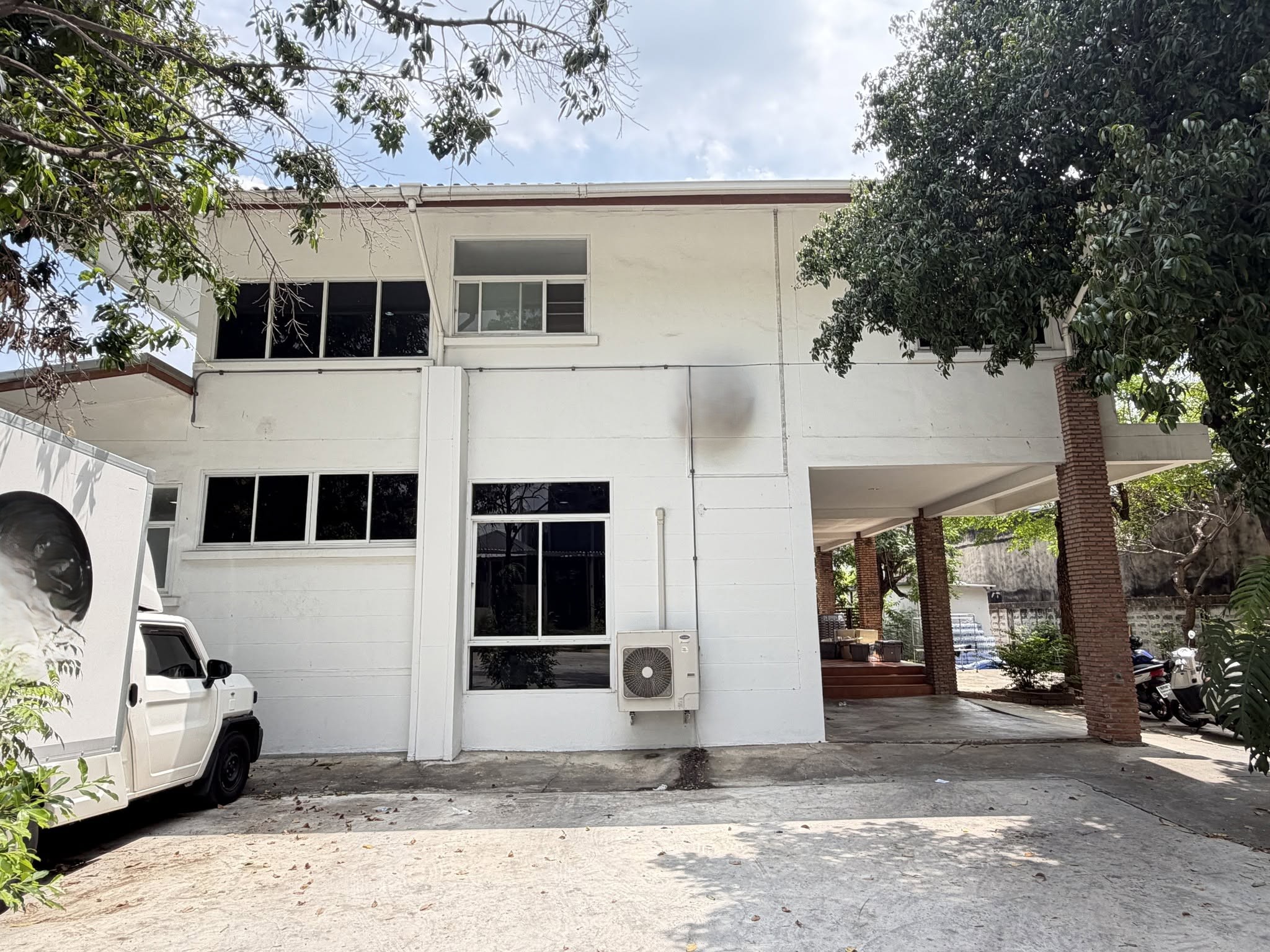 House LM000852