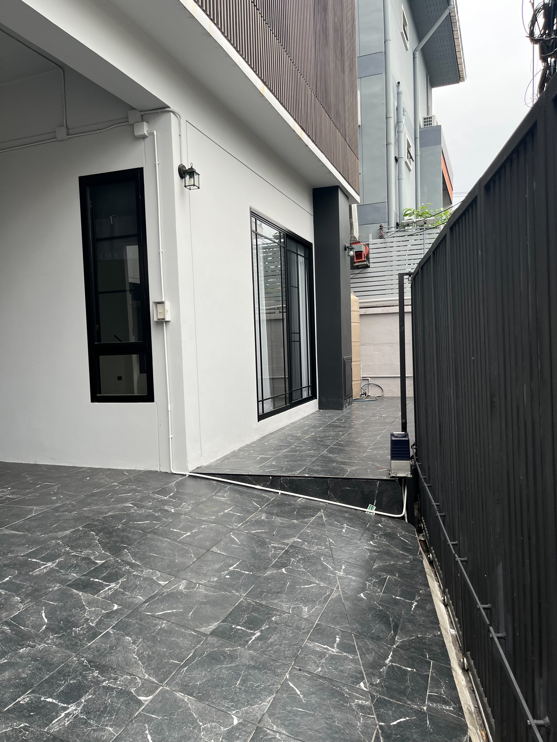 Home Office LM000855