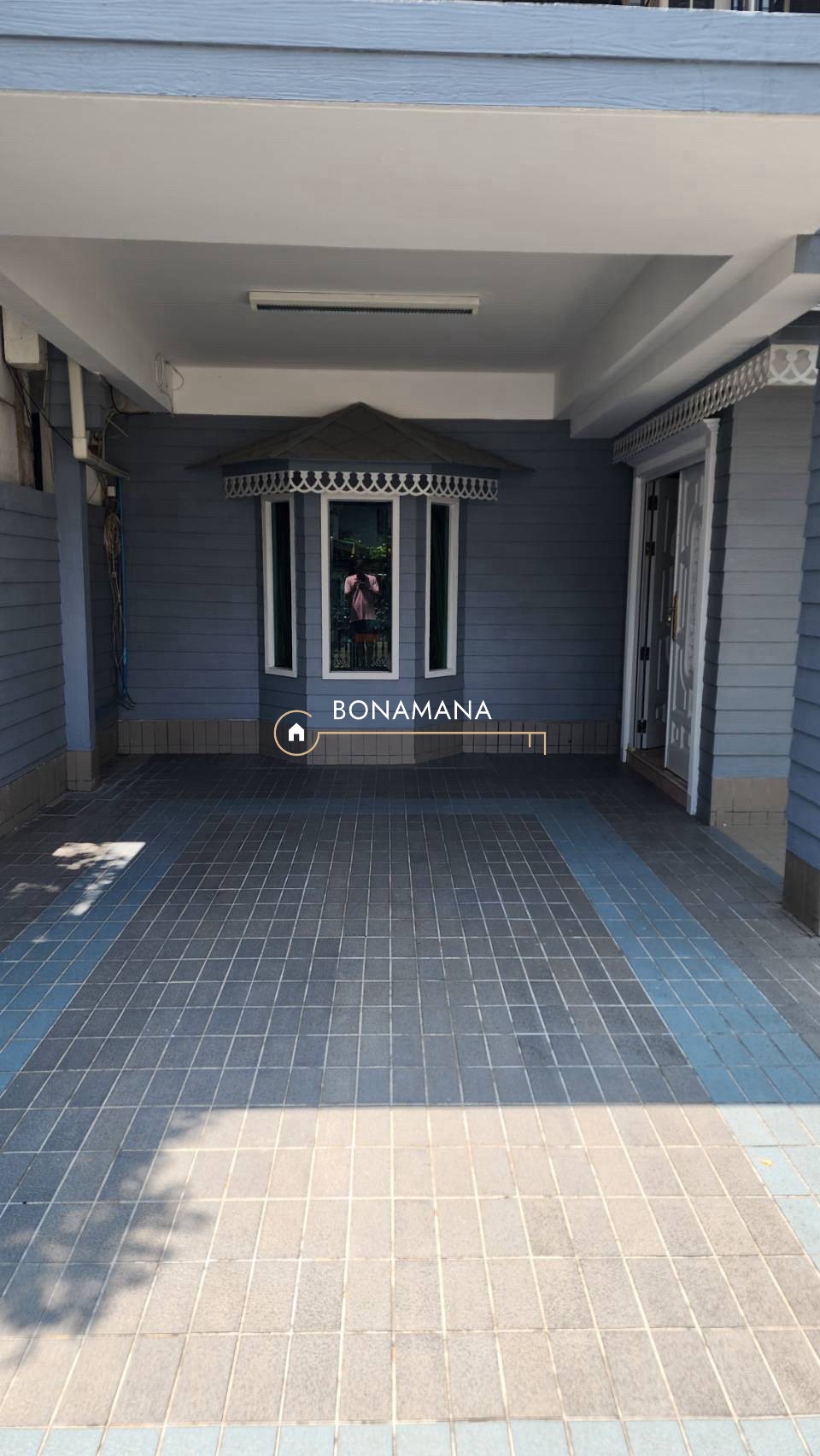 House LM000856