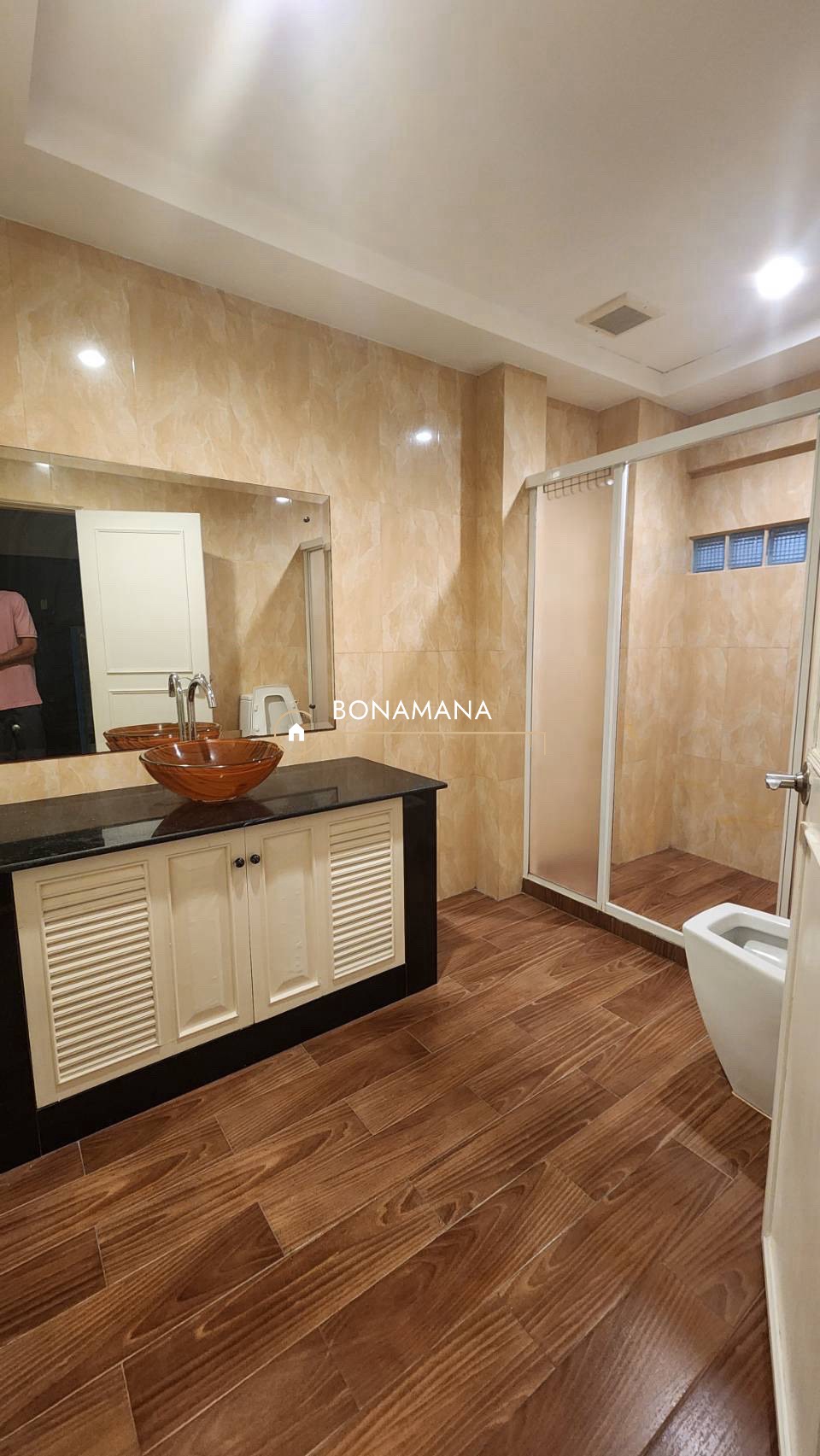 House LM000856