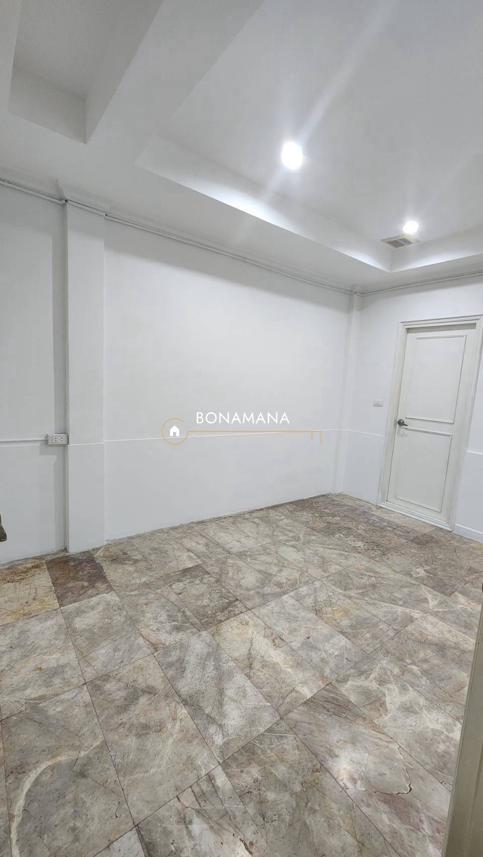 House LM000856