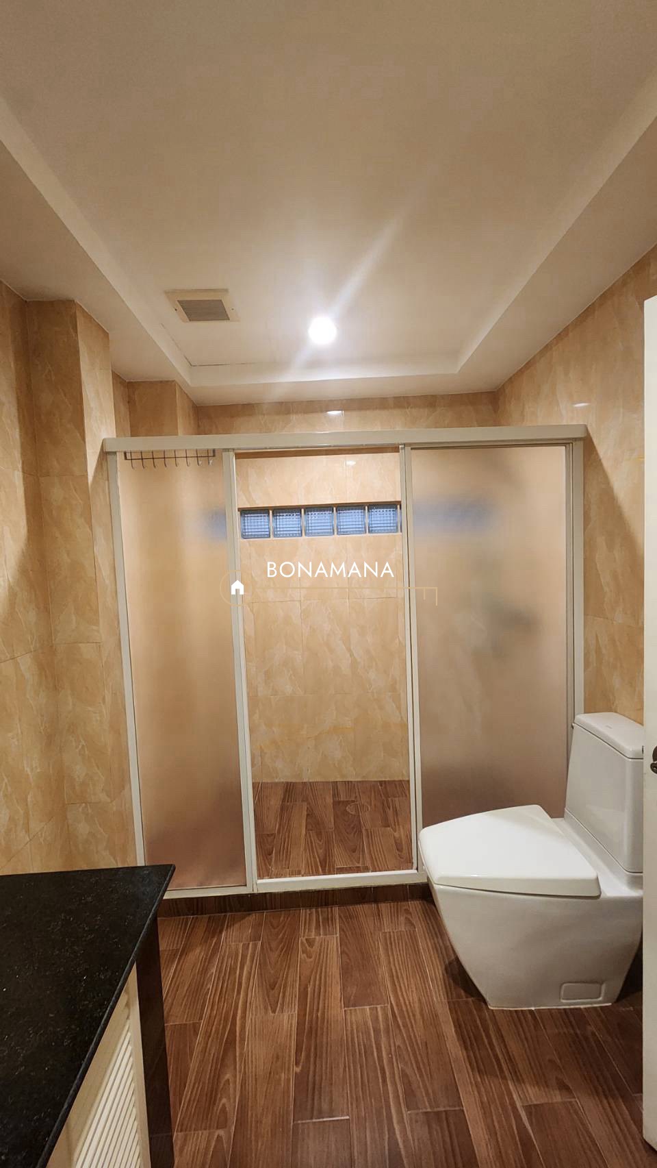 House LM000856