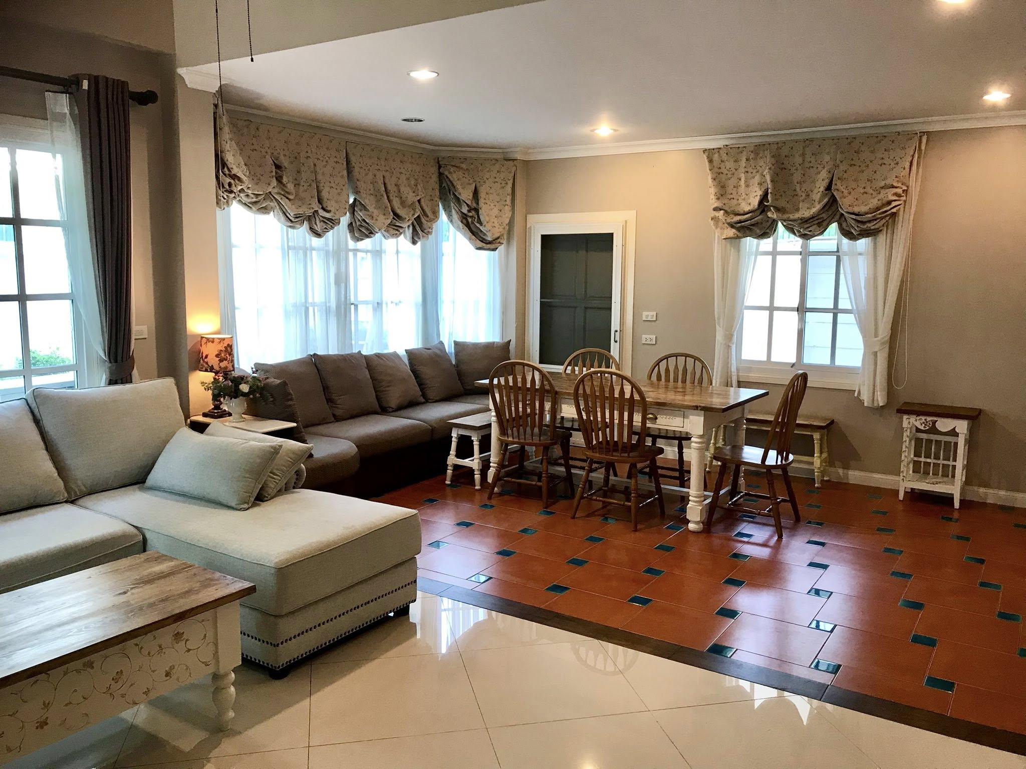 House LM000857