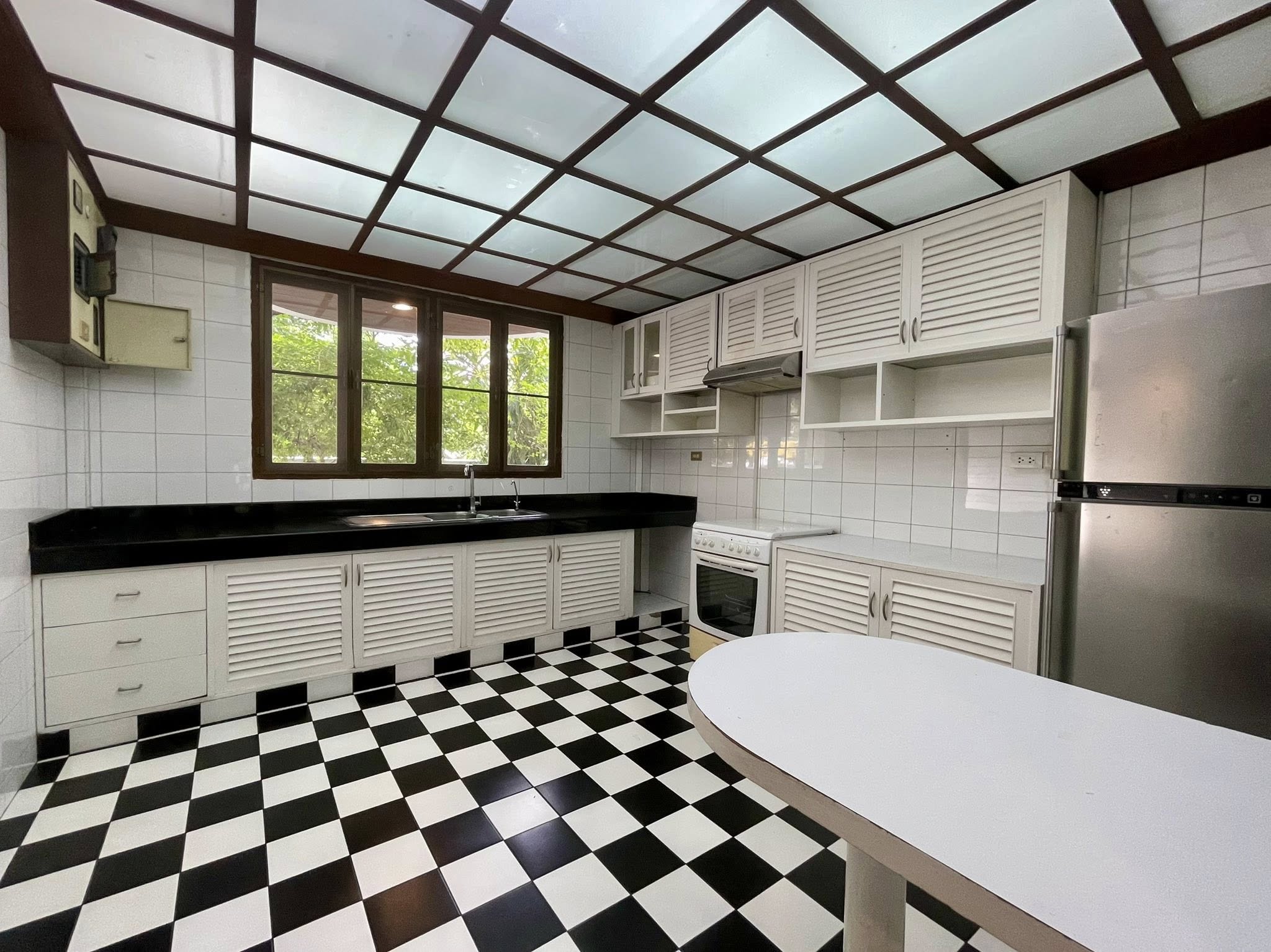 House LM000858