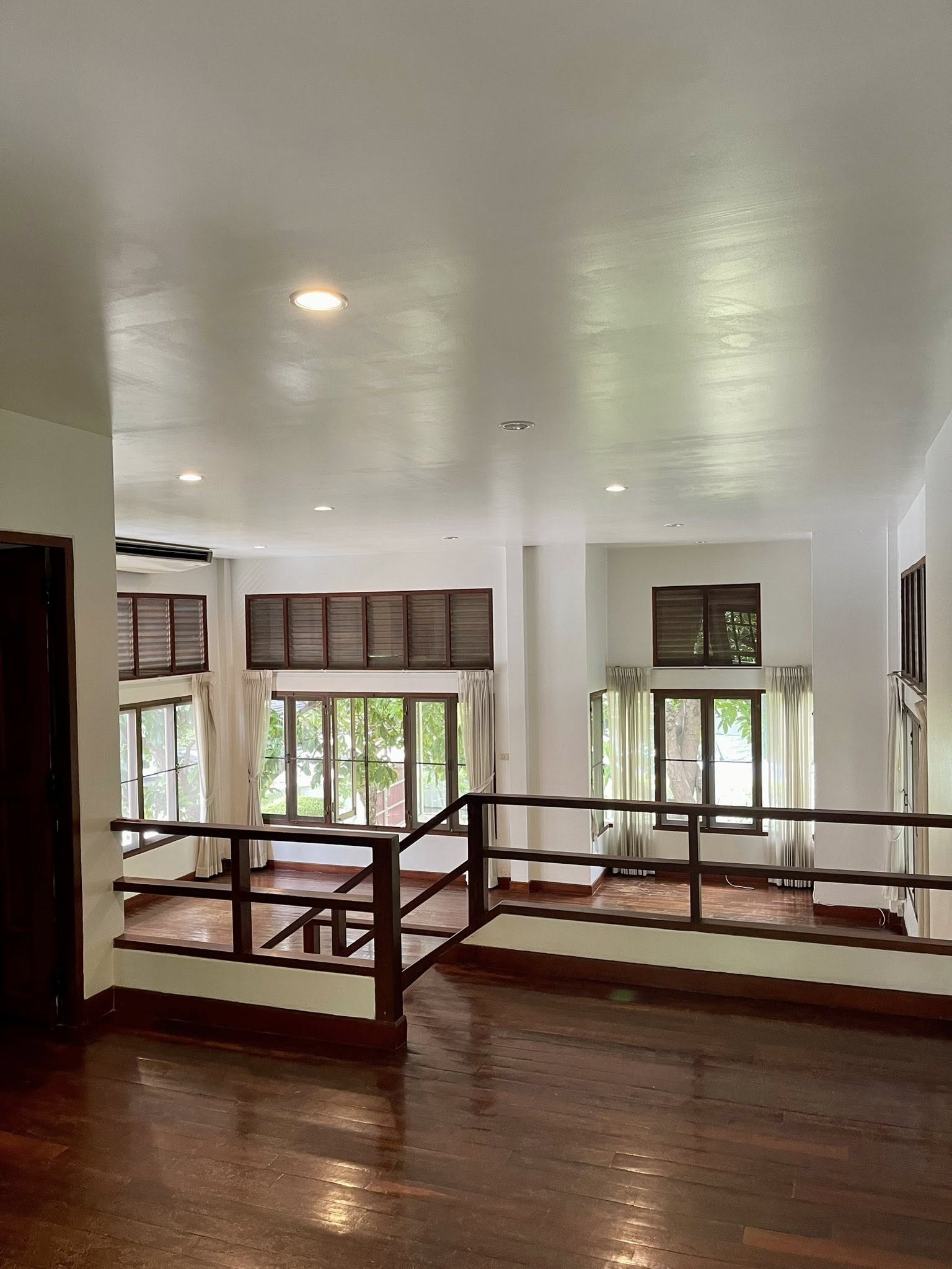 House LM000858
