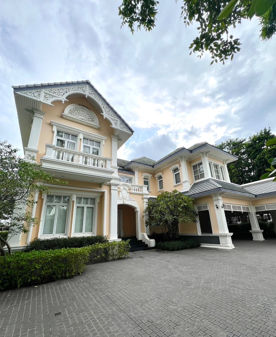 House LM000860