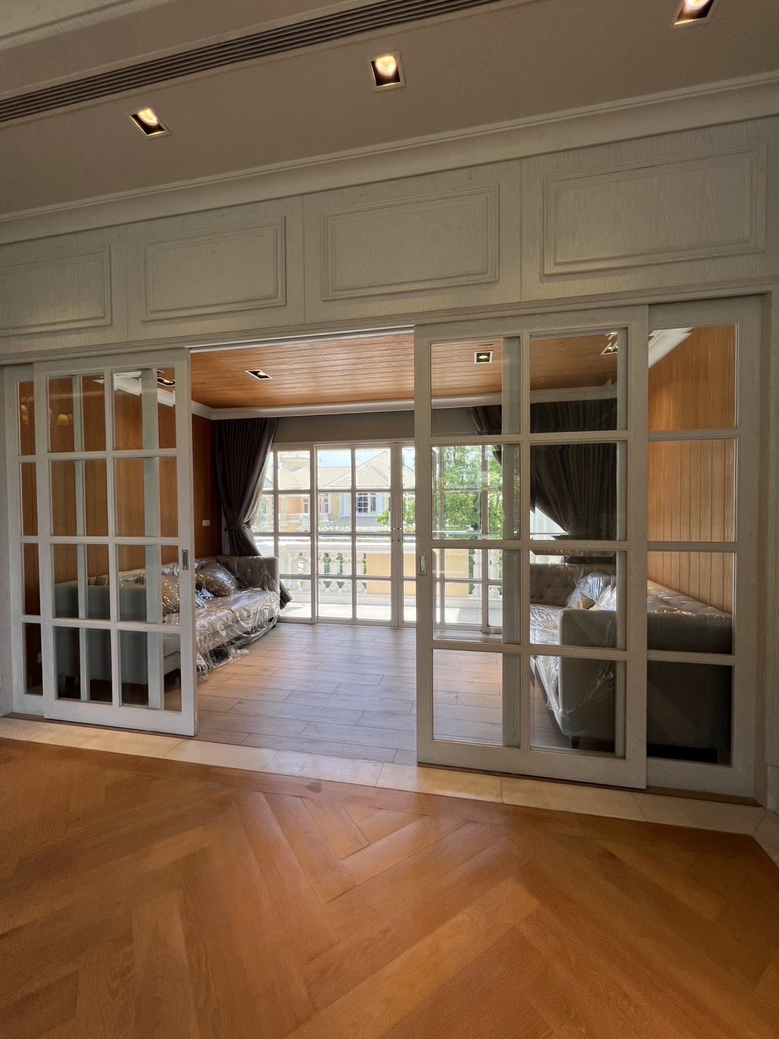House LM000860
