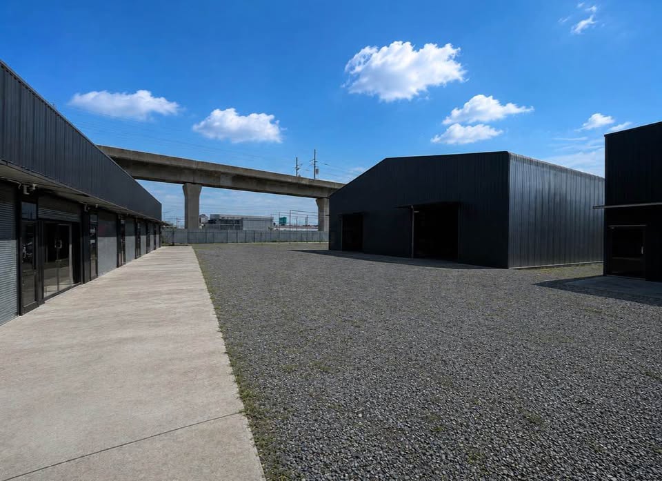 Warehouse LM000864