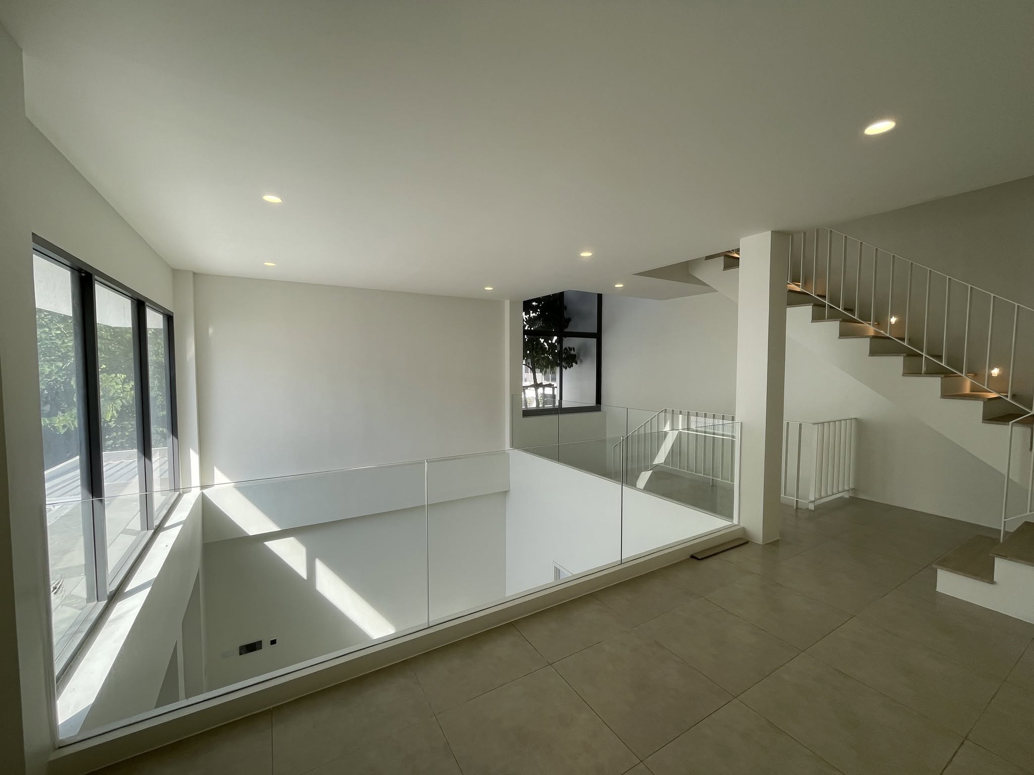 Home Office LM000876