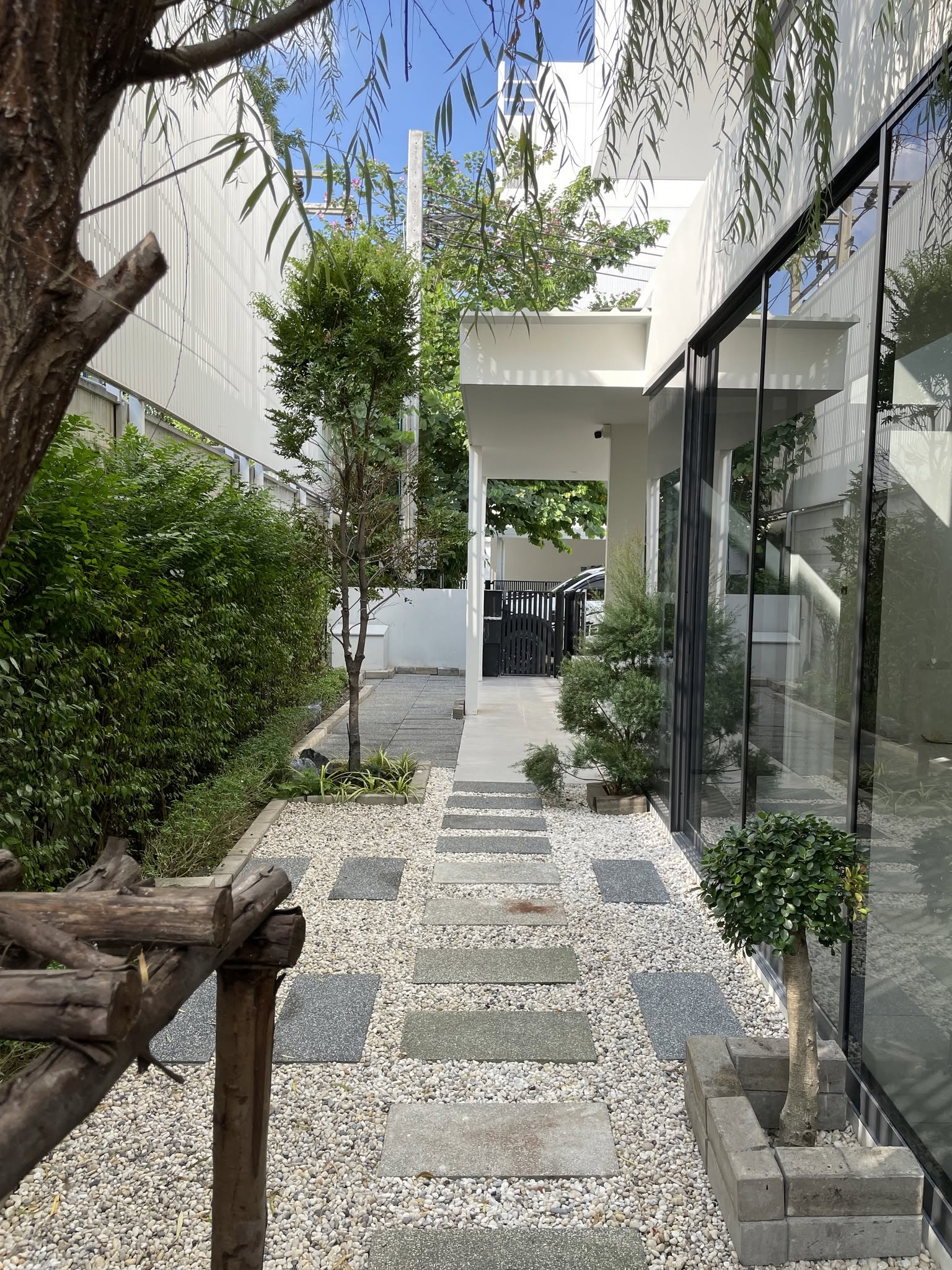 Home Office LM000876