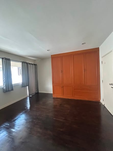 House LM000880