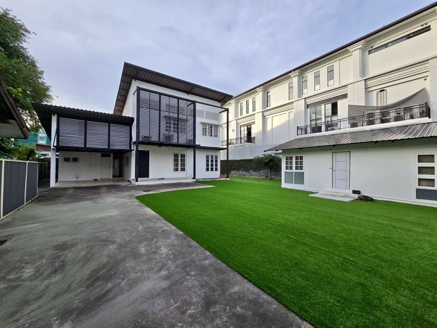 House LM000881