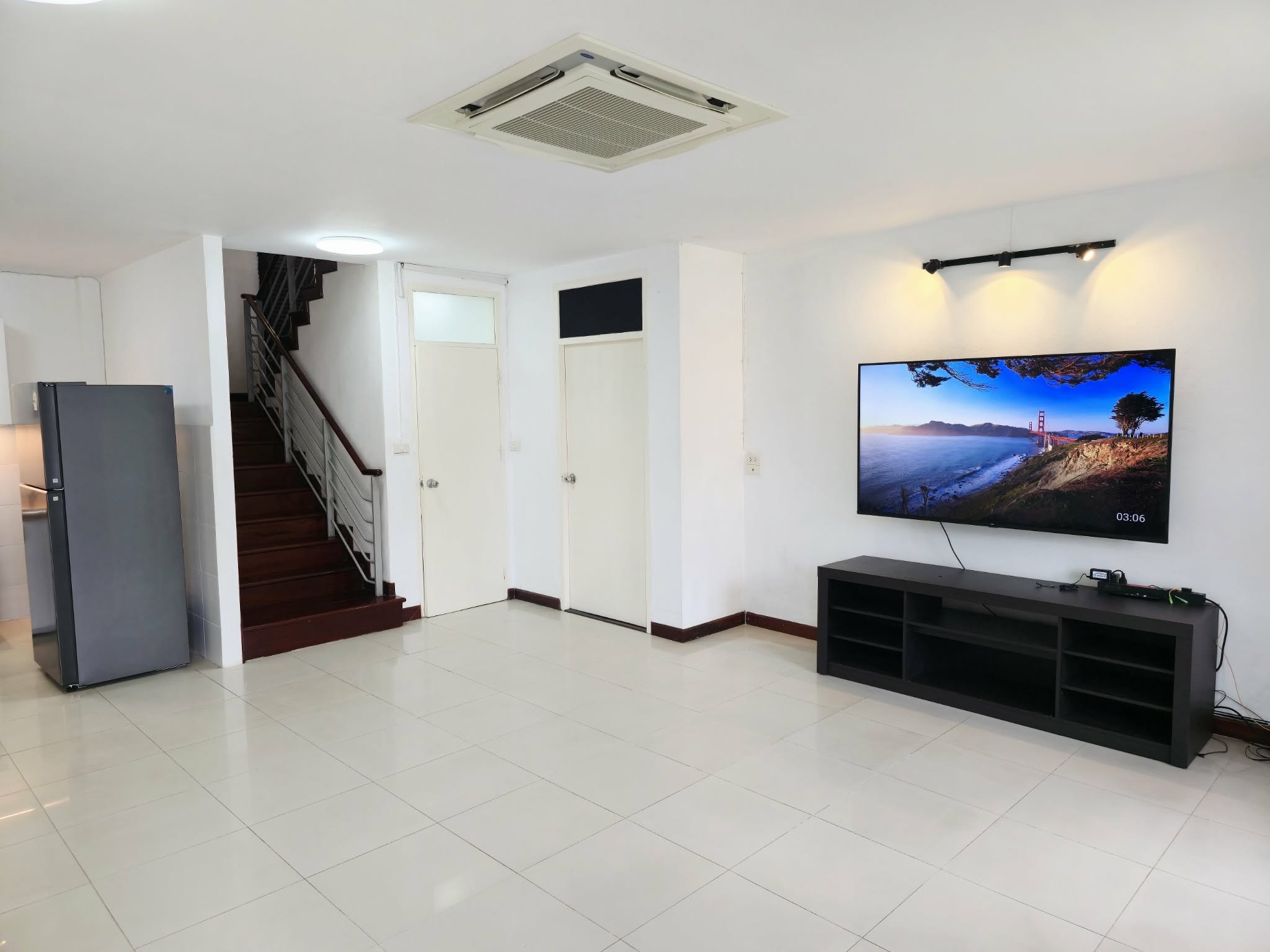 House LM000881