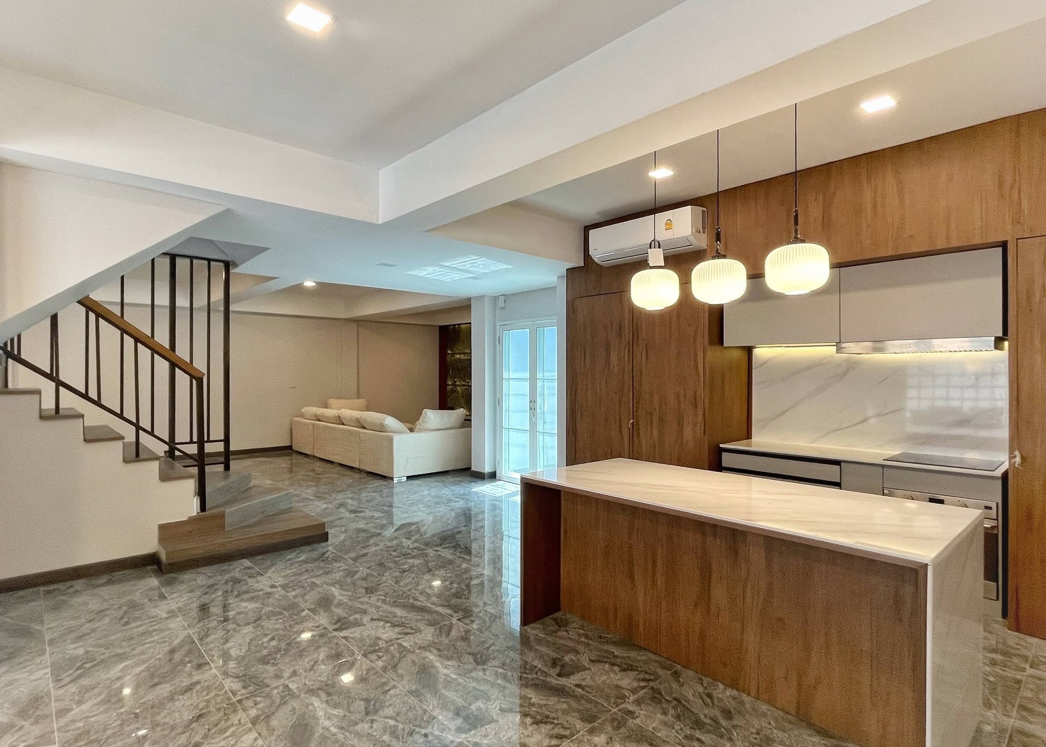 House LM000888