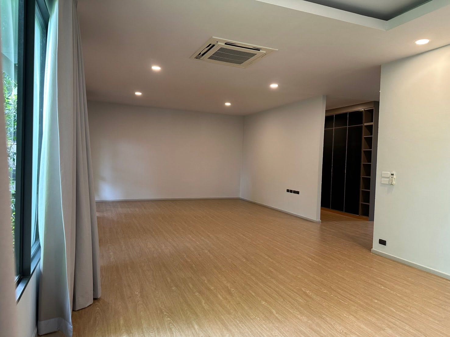 House LM000889