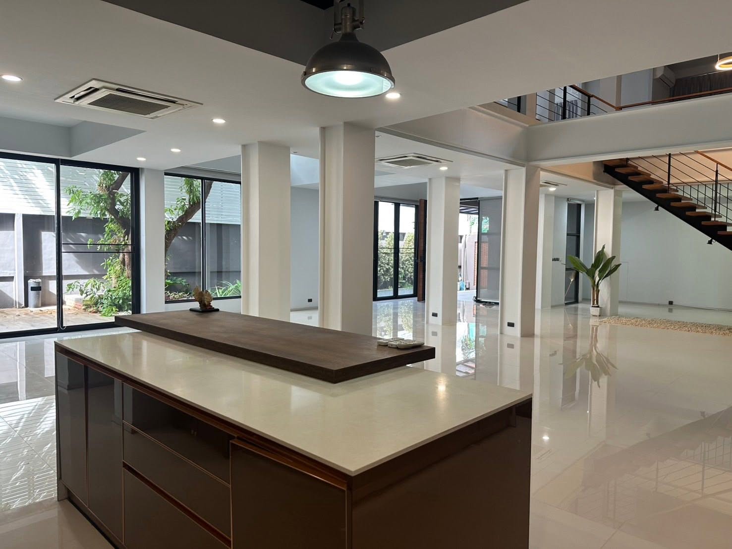 House LM000889