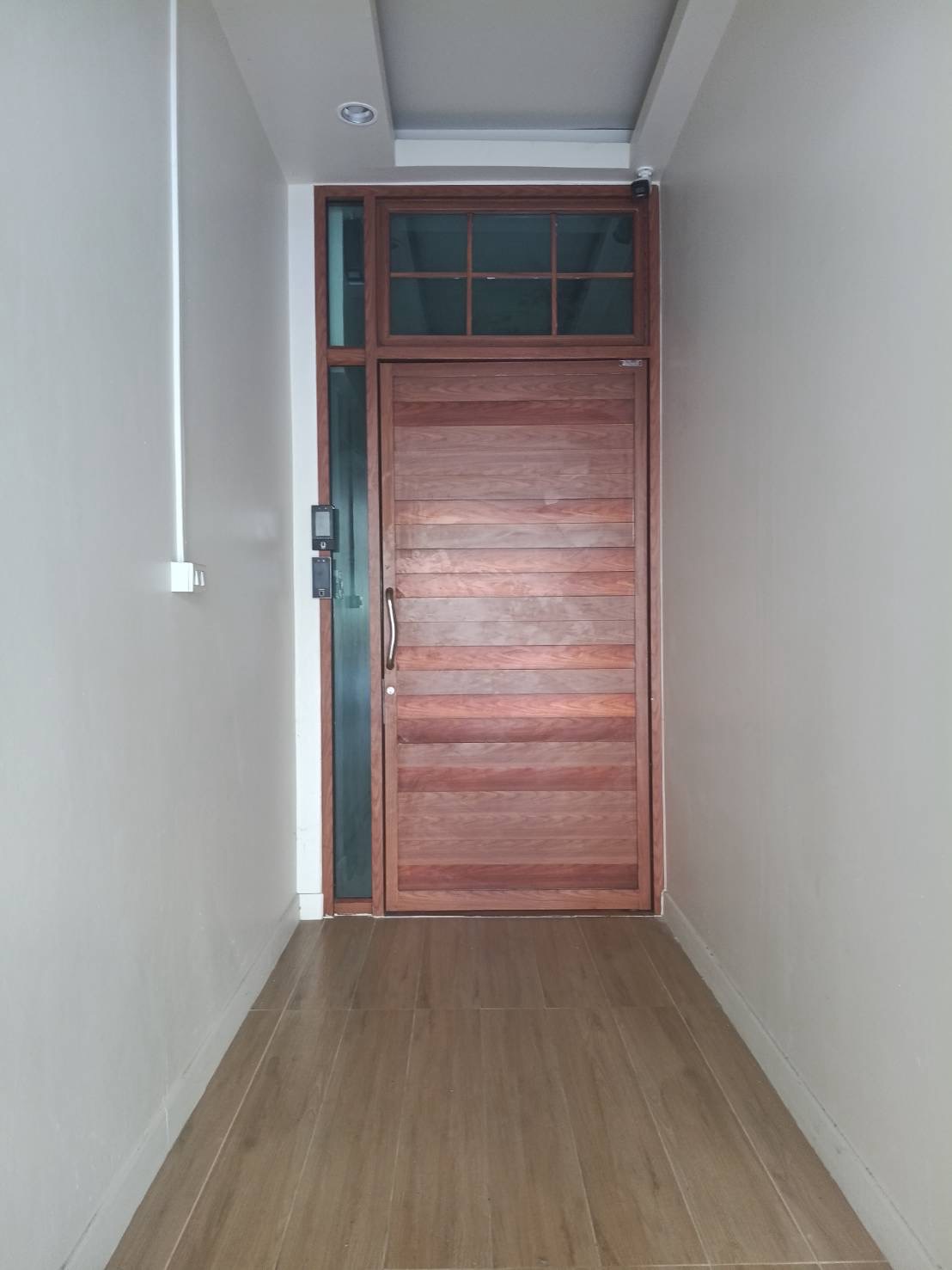 Home Office LM000897