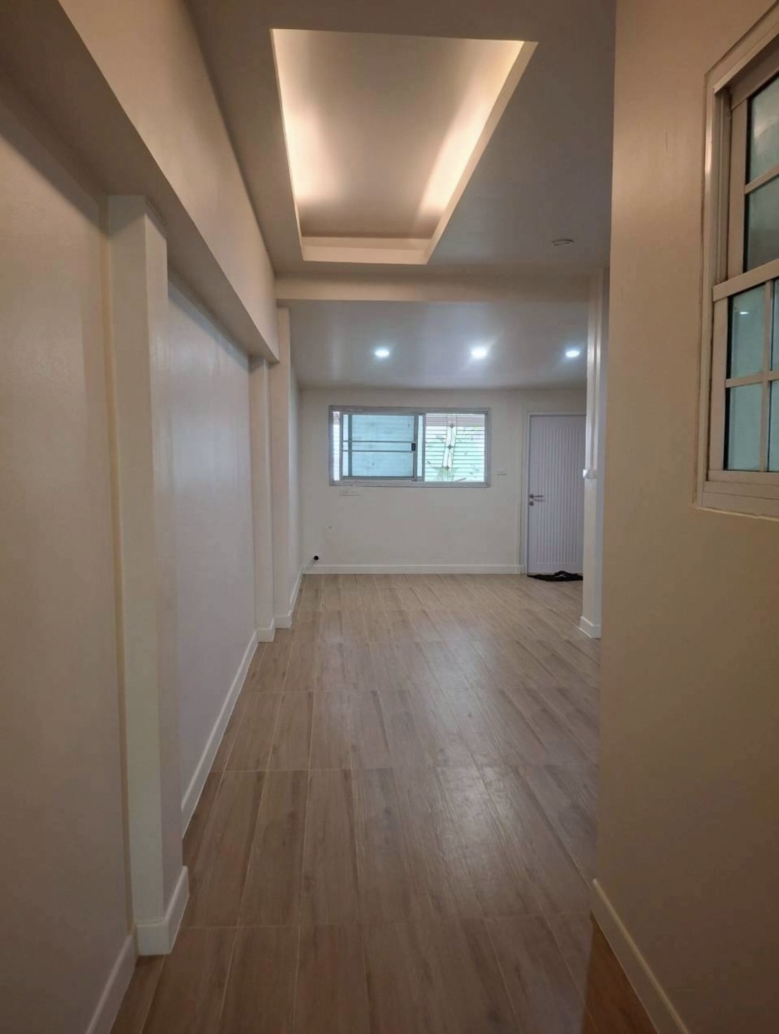 Home Office LM000897