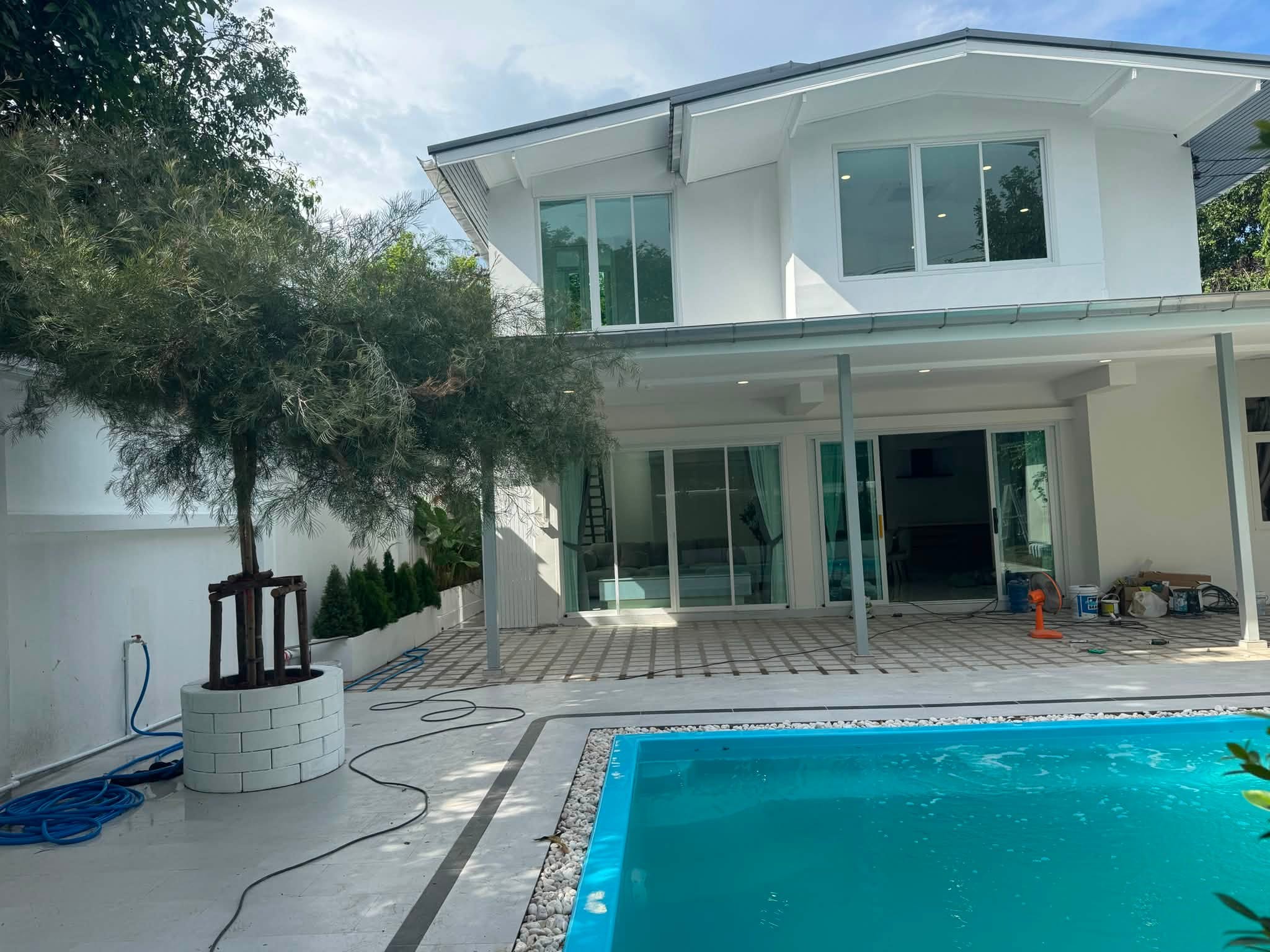 House LM000898