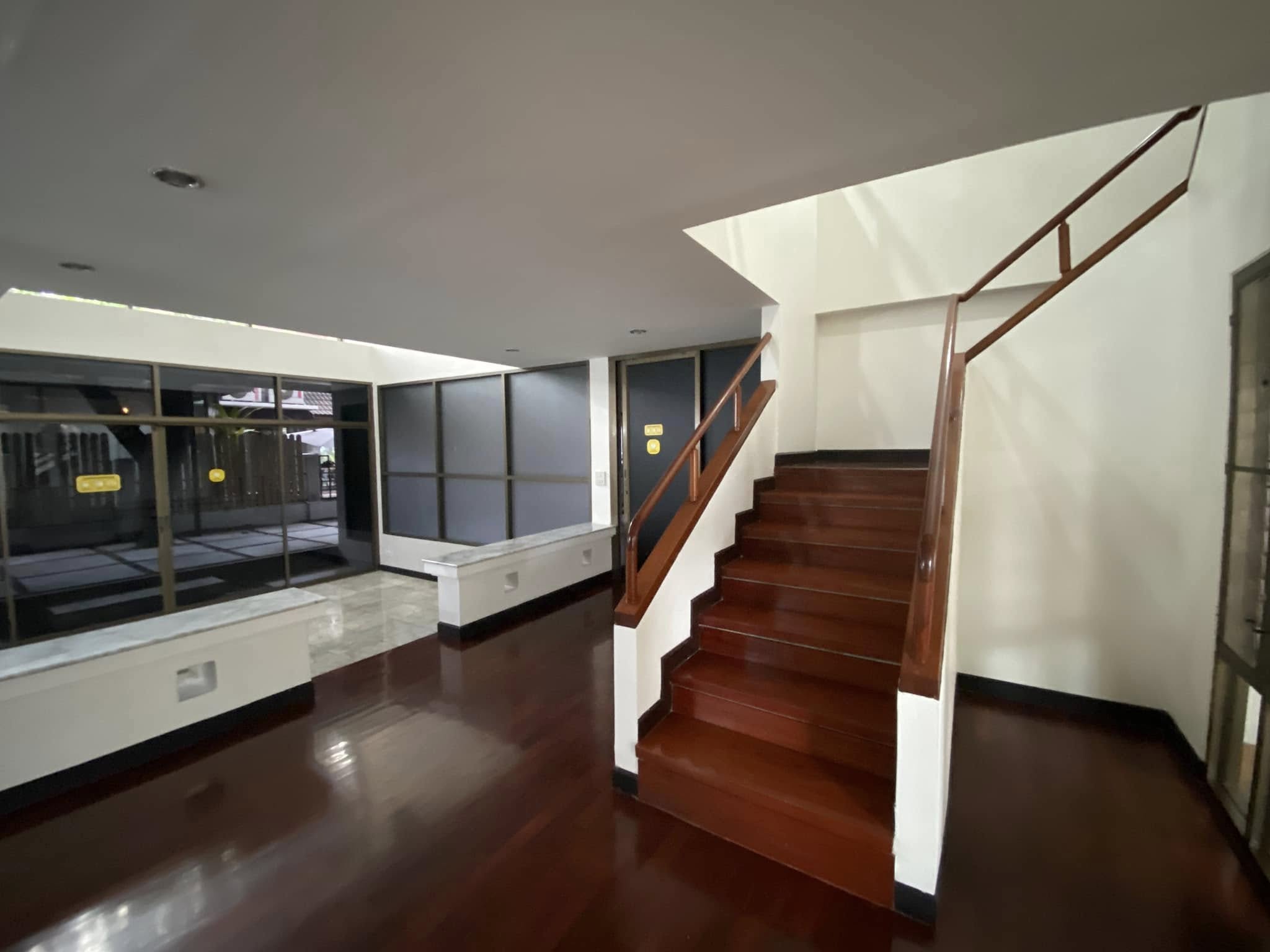 Home Office LM000903